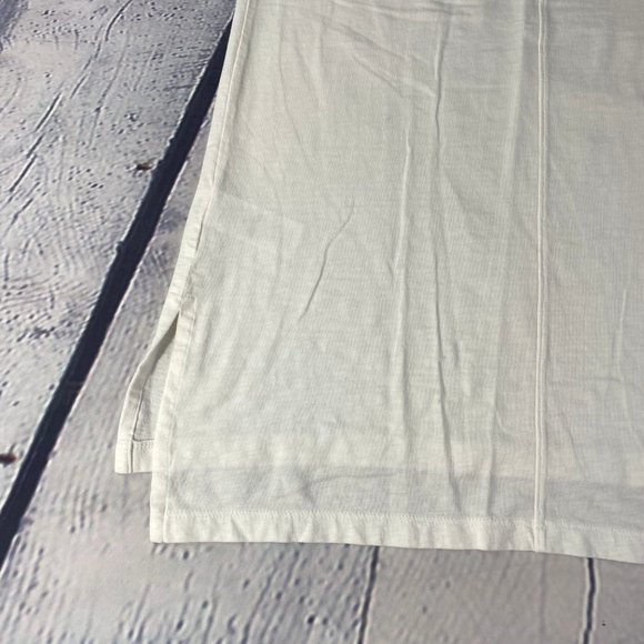 Lucy & Laurel Women Relaxed Tank Top Classic White - Picture 7 of 9